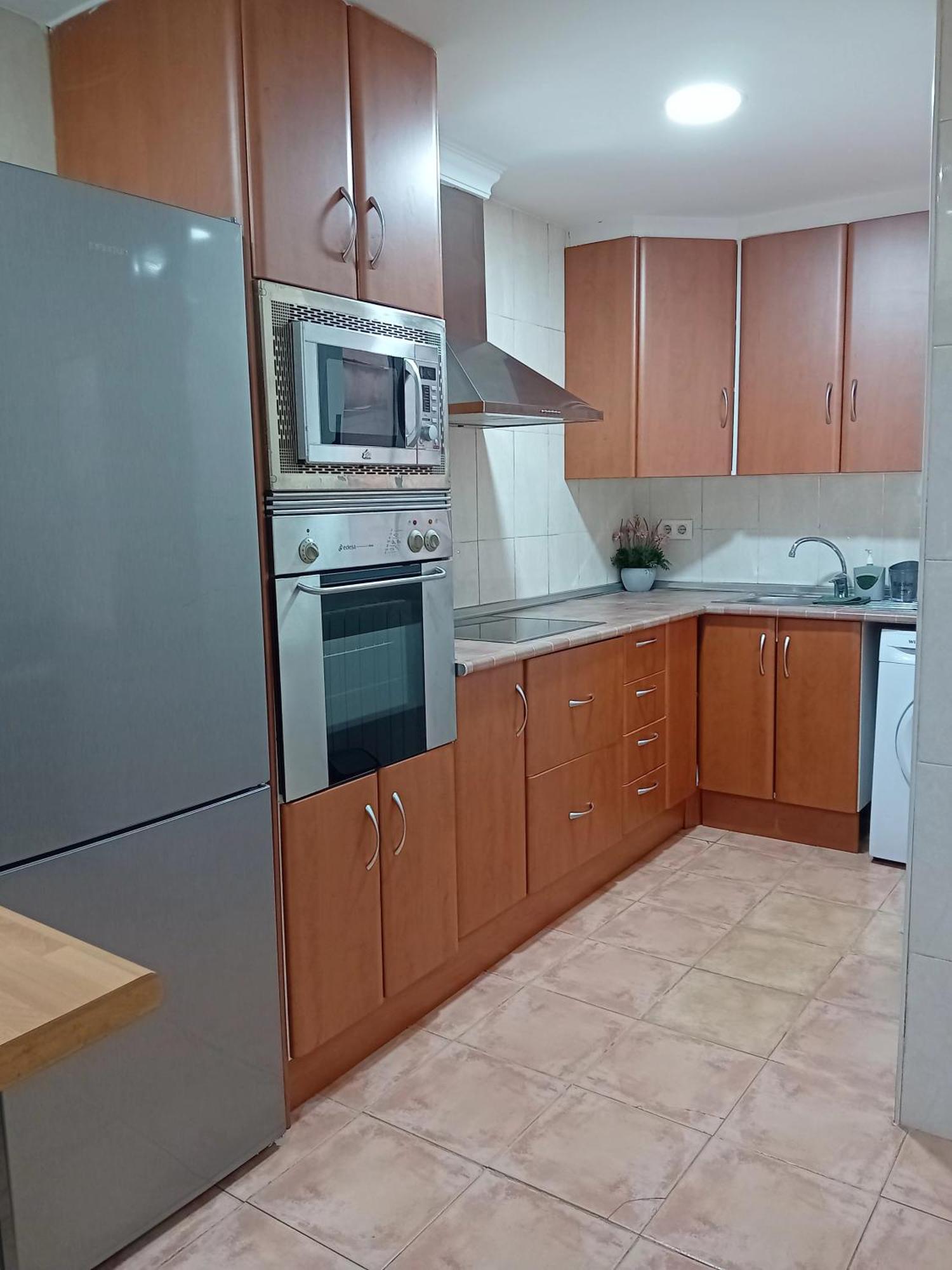 Amplio Apartamento Centro De Alicante Dış mekan fotoğraf