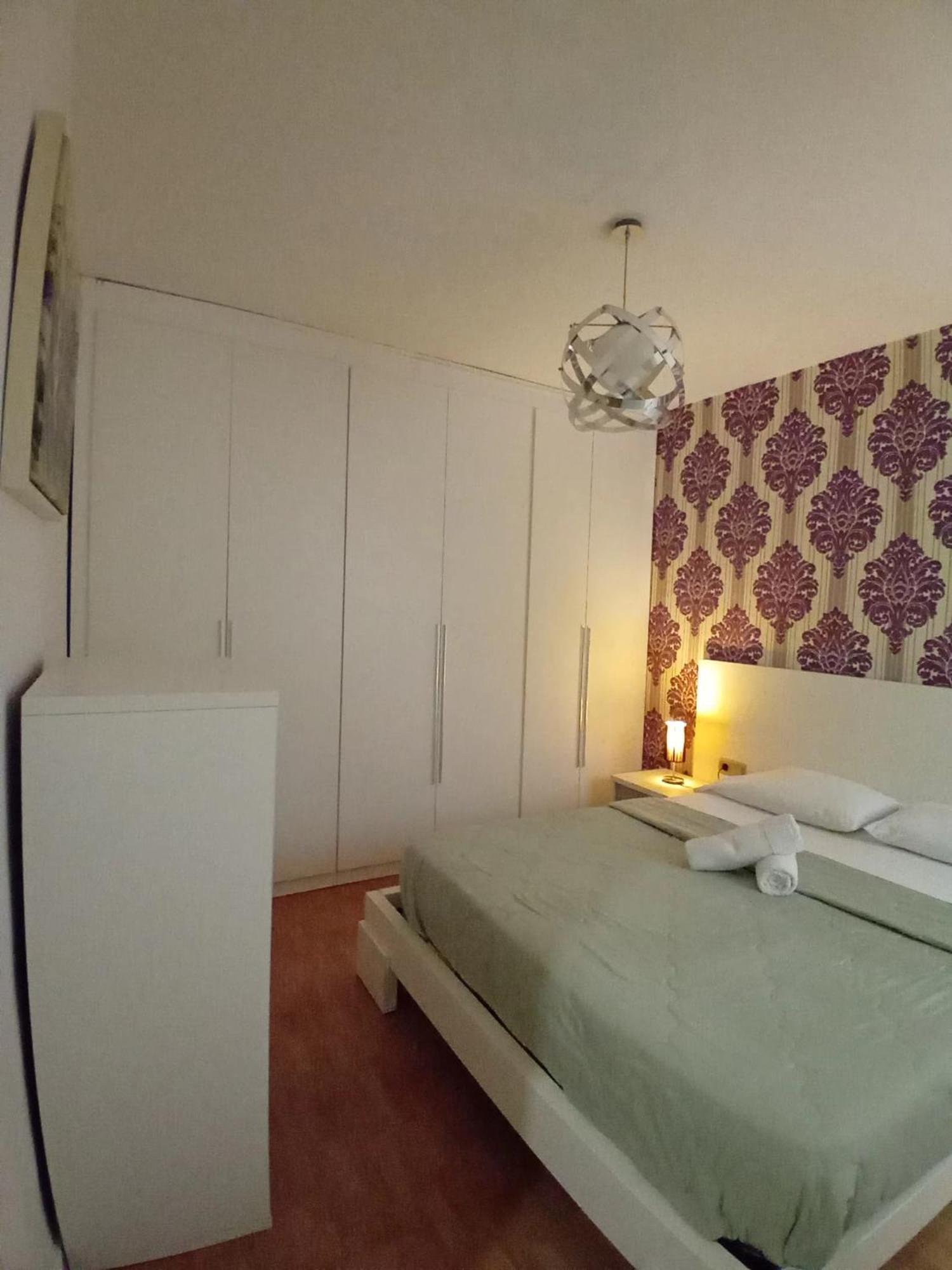 Amplio Apartamento Centro De Alicante Dış mekan fotoğraf