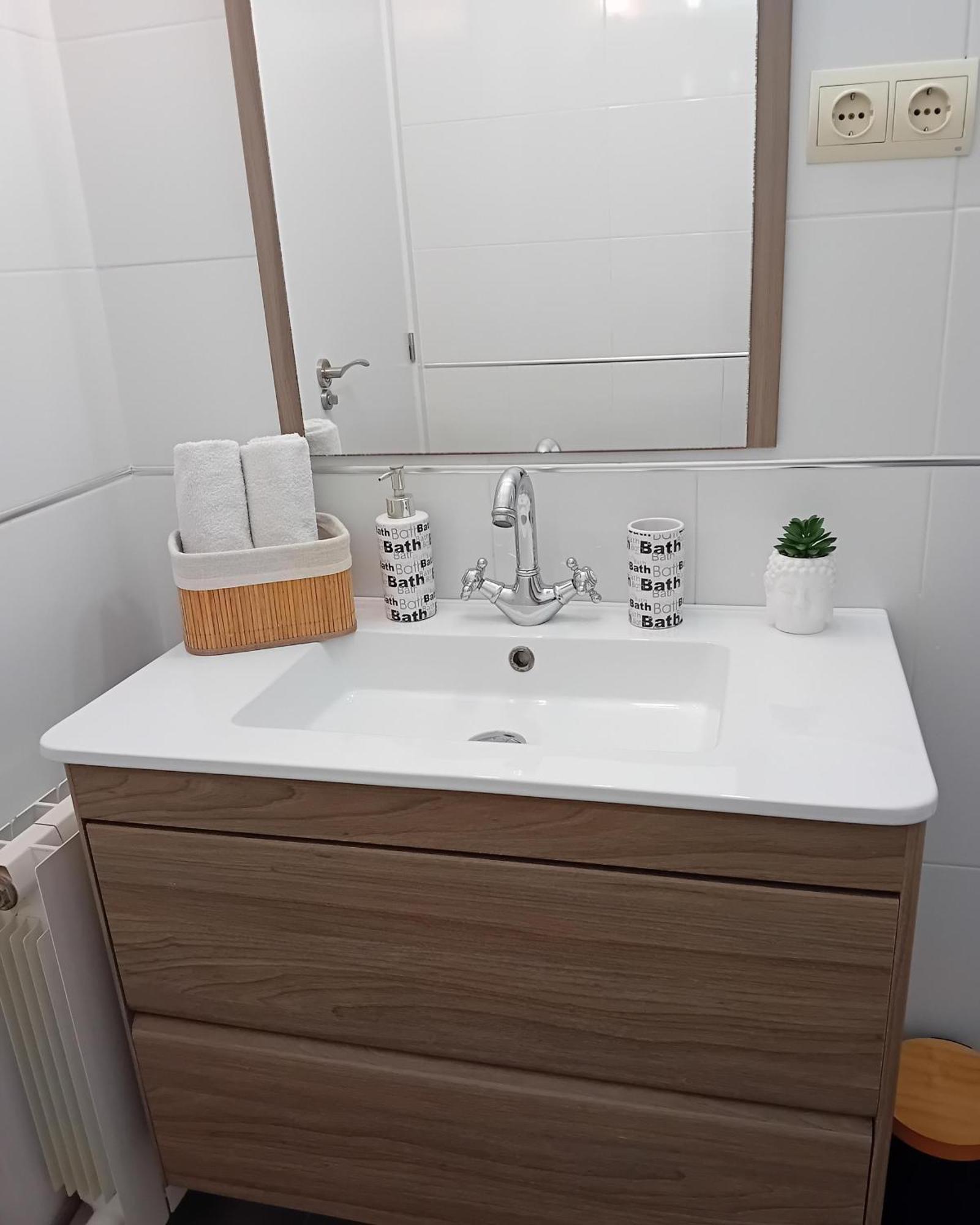 Amplio Apartamento Centro De Alicante Dış mekan fotoğraf